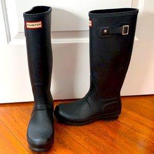 Black Hunter rain boots